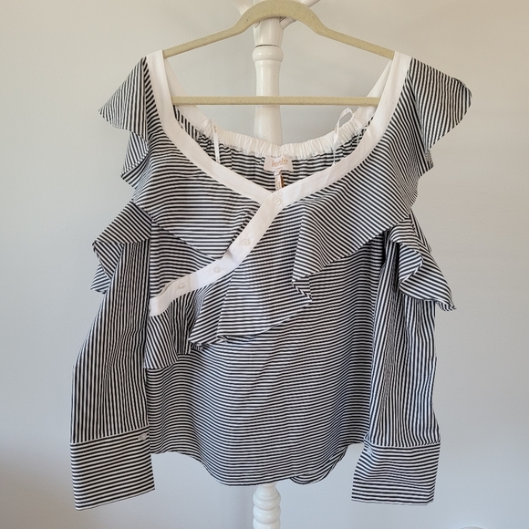 LAUNDRY by Shelli Segal Off the Shoulder Ruffle Blouse - Picture 5 of 16